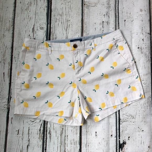 Old Navy Pants - 🌿Old Navy Lemon Shorts Size 10 Chino Style